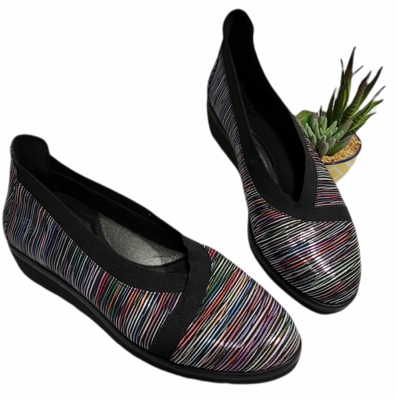 Nurture Kizzie Rainbow Strip Envelope Wedge Slip-On Shoes Size 7 - Picture 2 of 9